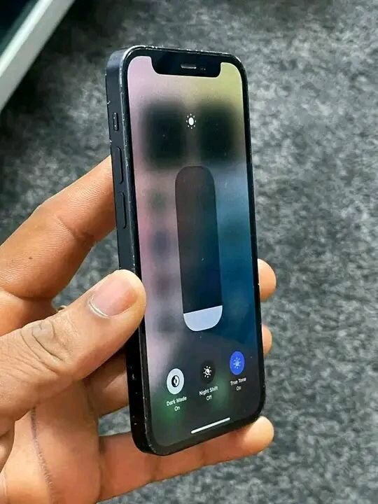 iPhone 12 simple