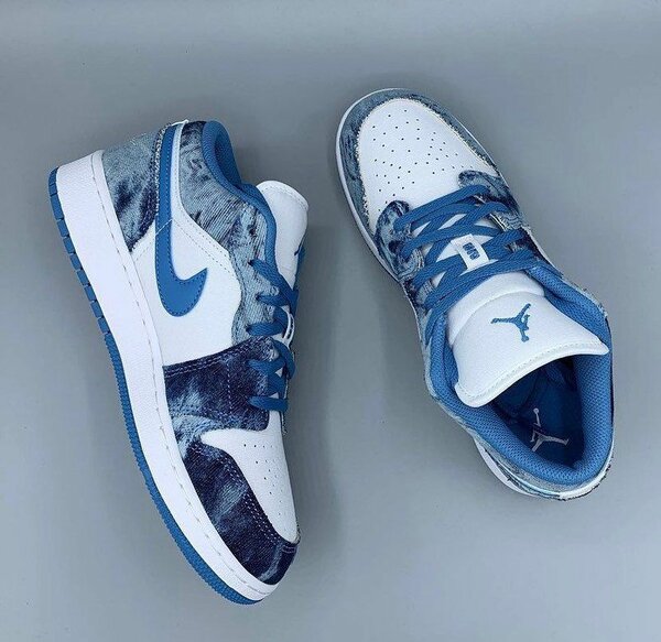 Chaussures Air Jordan 1 Low en jeans bleu