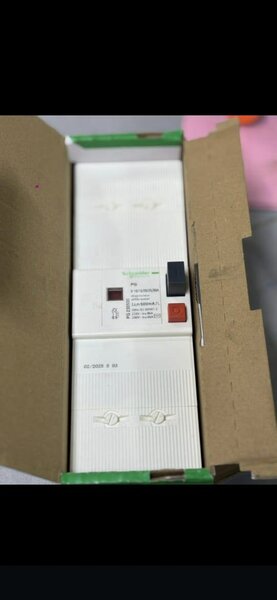 Disjoncteur Schneider Électrique