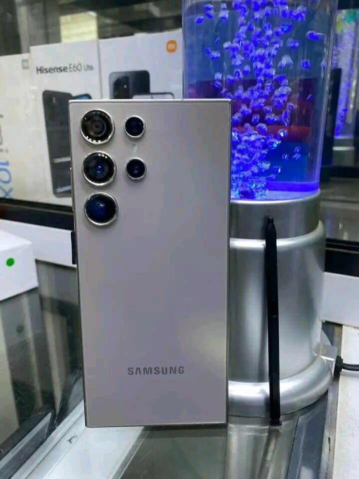 Téléphone Samsung avec tecno