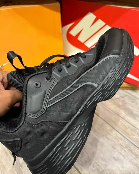 Sneakers noirs Puma élégants