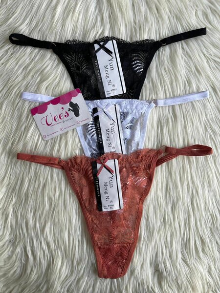 Strings et culottes pour femmes