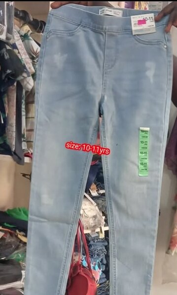 Girls joggers jeans 👖 Size: 10-11yrs