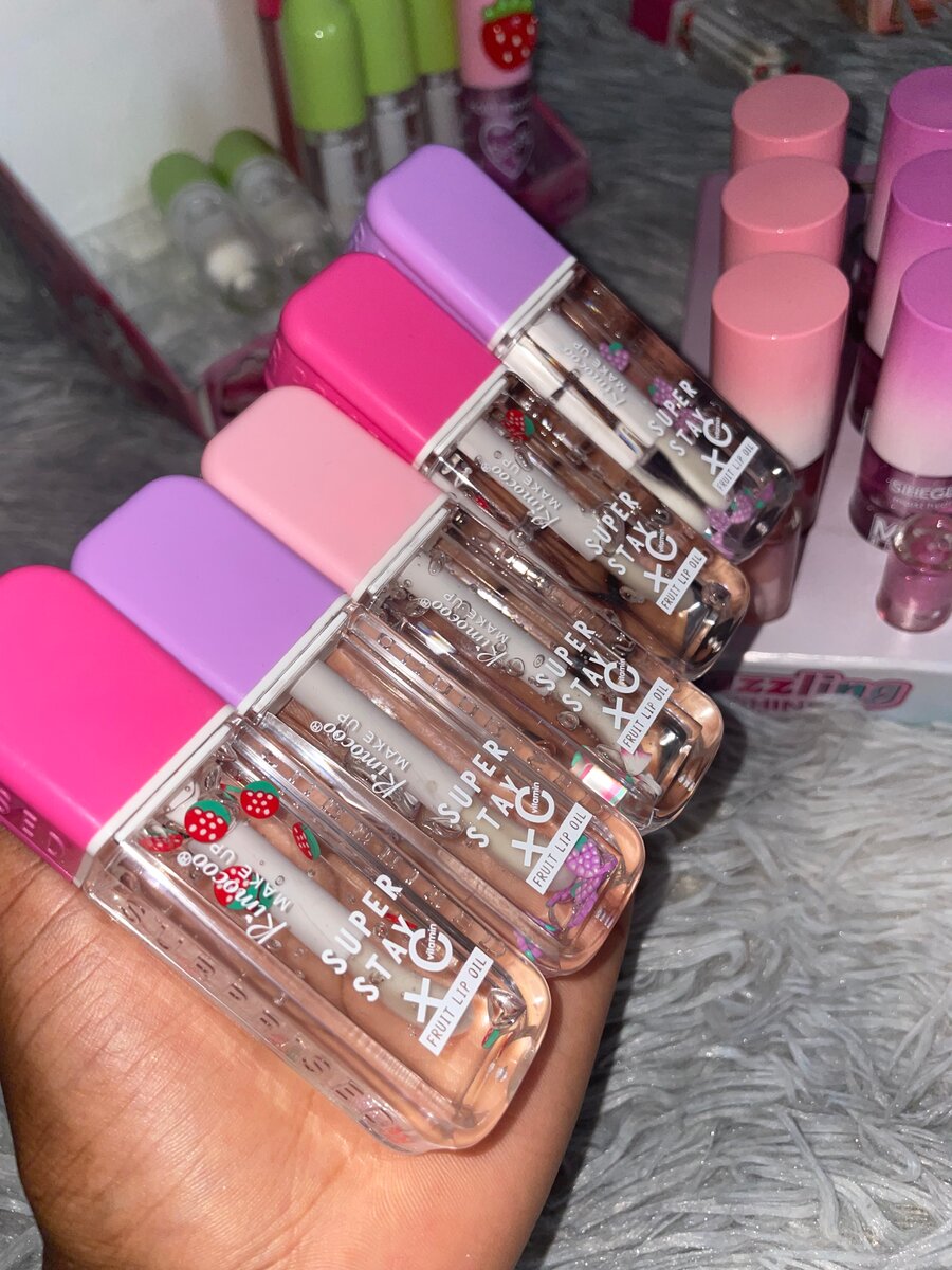 Ensemble brillant à lèvres