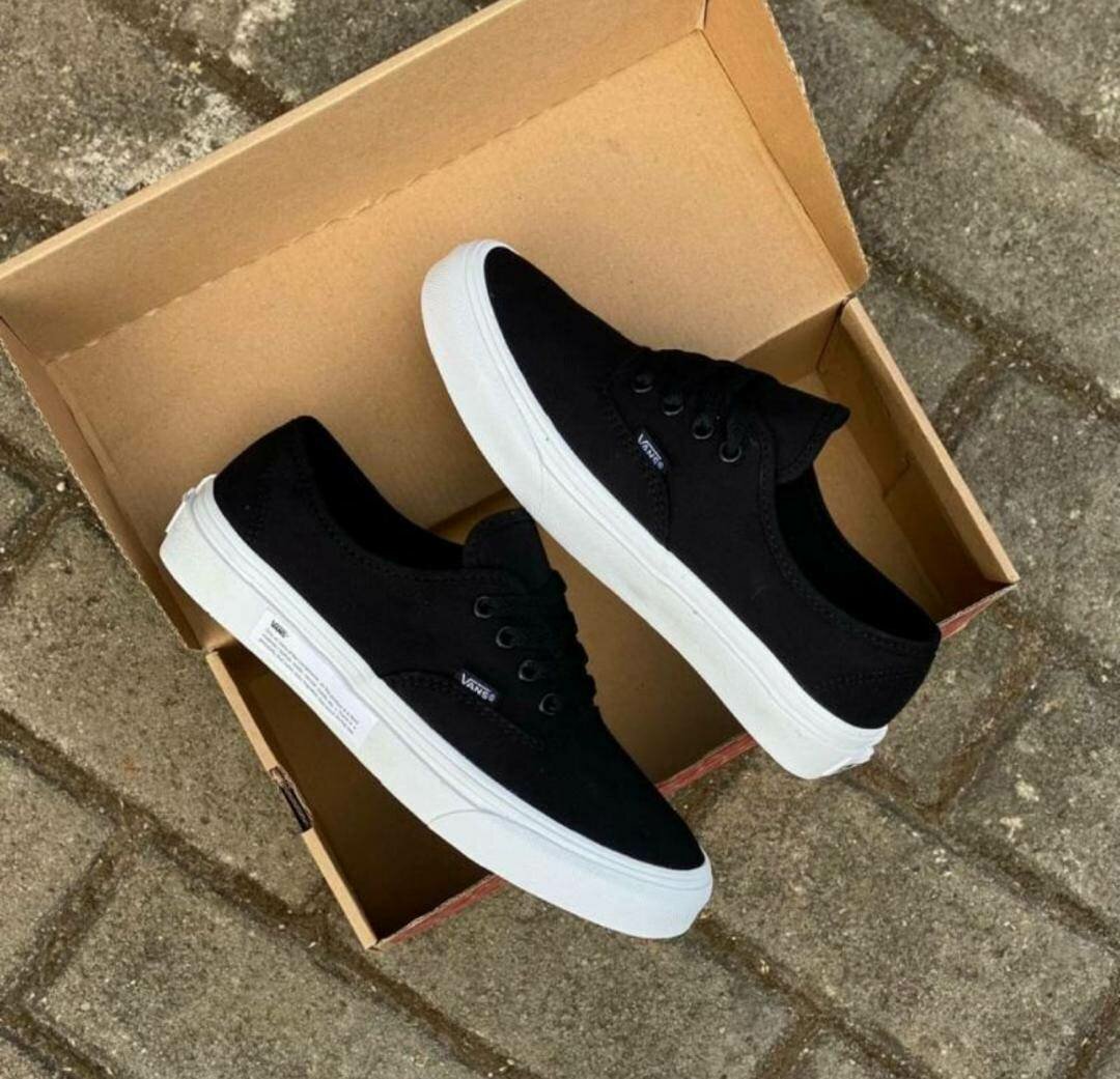 Chaussure Vans dans carton