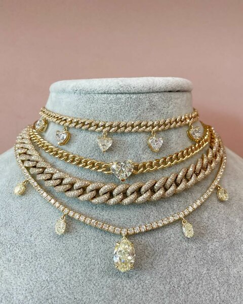 Collier en or avec diamants