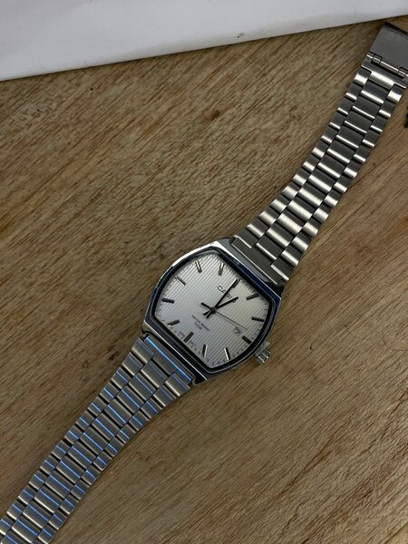 Montre Élégante en Acier