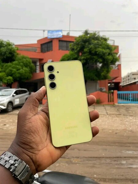 SAMSUNG GALAXY A35