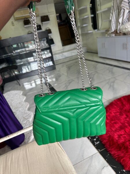 Yve Saint Laurent