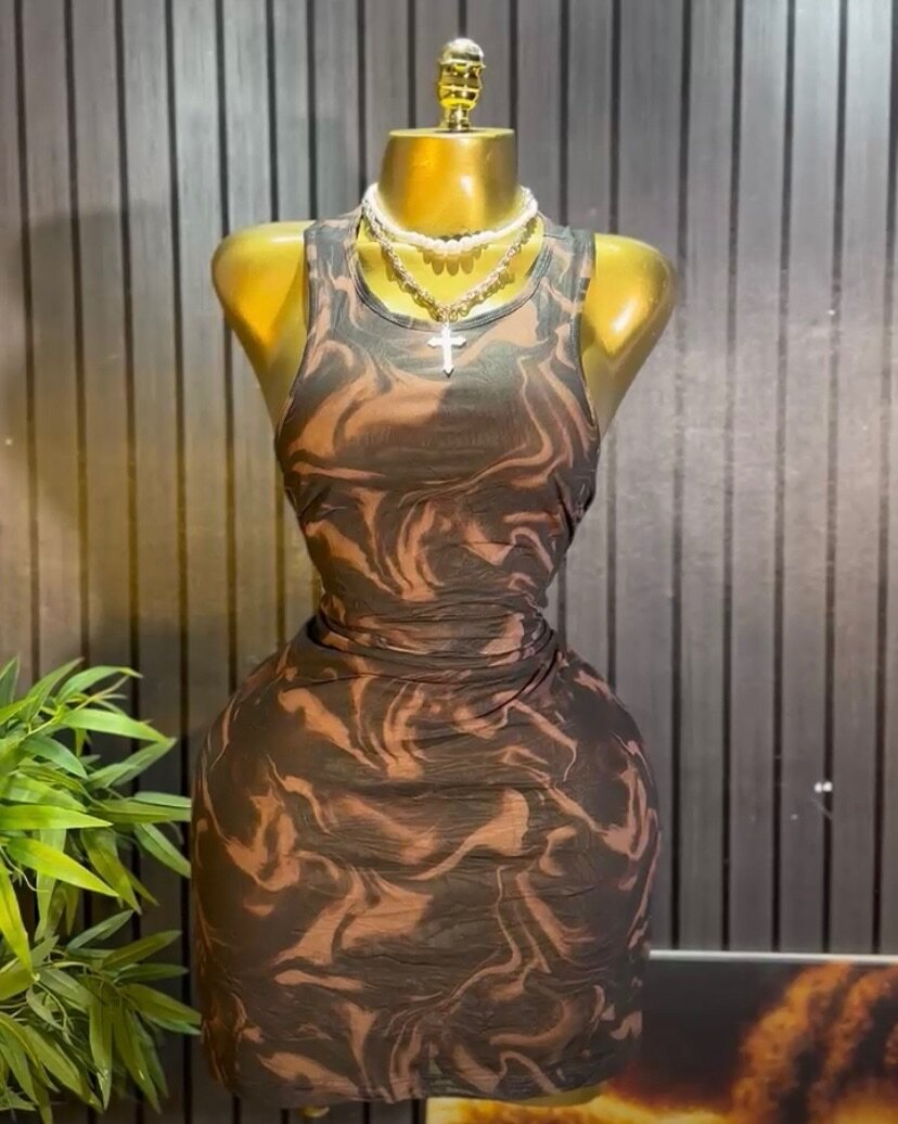 Robe moulante à motif abstrait