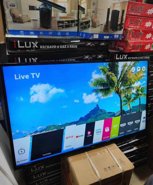 Télévision iLUX HD 70 pouce