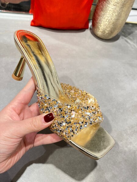 Sandales dorées à strass