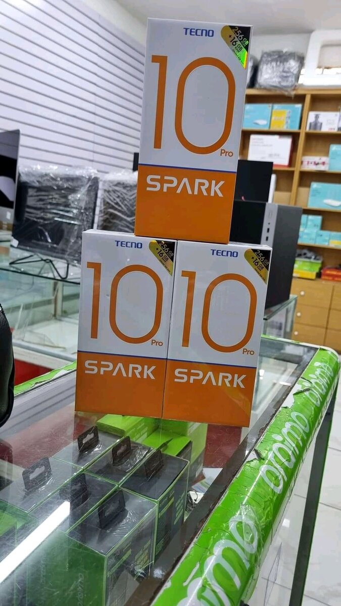 TECNO SPARK (10 PRO) 256GB 8GB RAM Première copie conforme