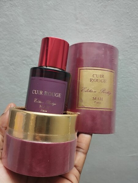 Parfums Cuir Rouge