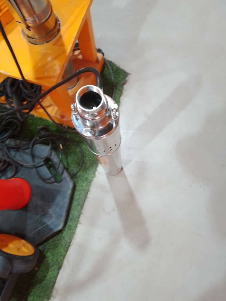 Pompe immergée pour puit et forage profondeur Max72mètre