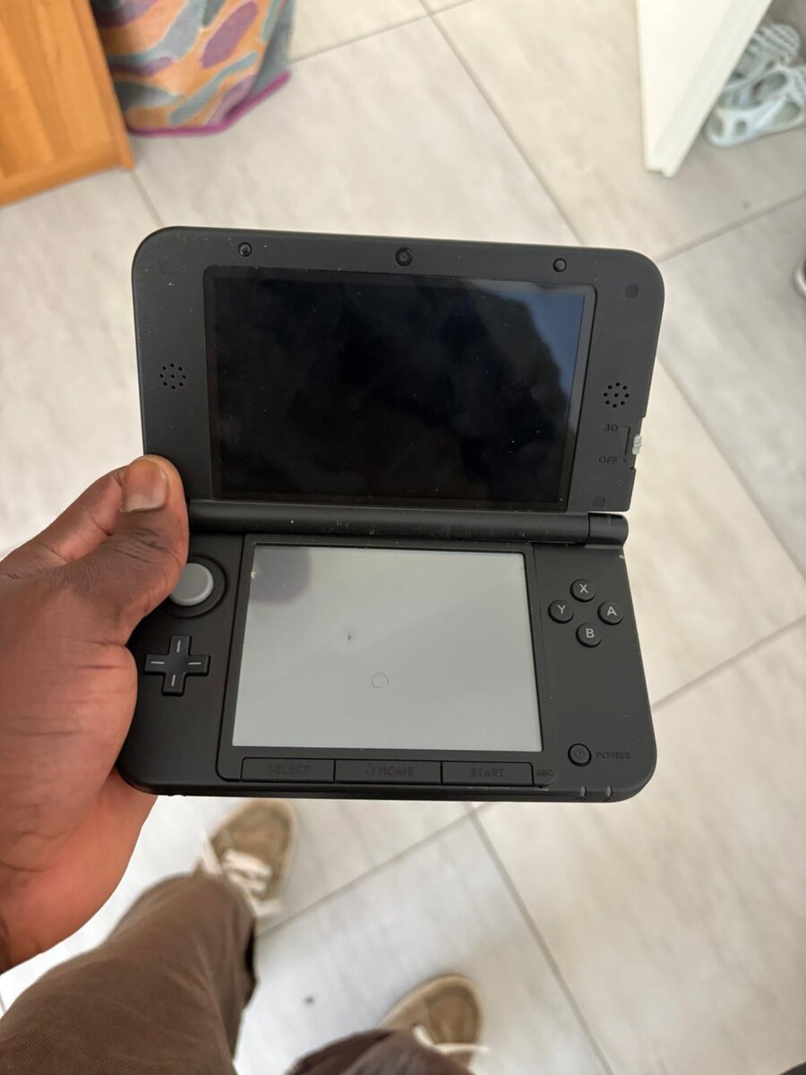 Nintendo 3DS XL Rouge