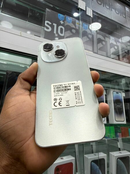 Tecno pop 9 64 giga / 4 ram