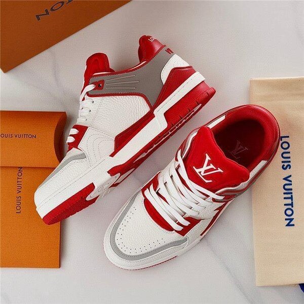 LOUIS VUITTON SNEAKER