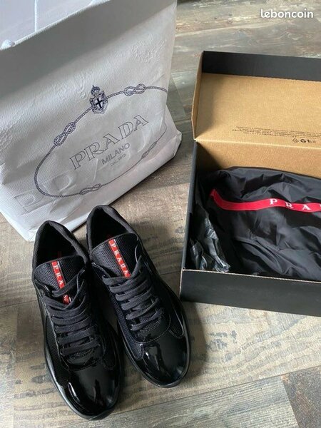 Chaussures en cuir noir homme