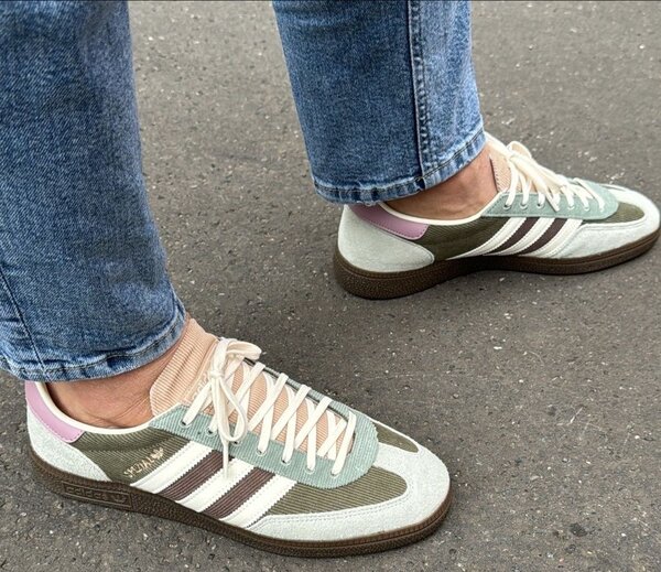 Baskets Adidas rétro stylées