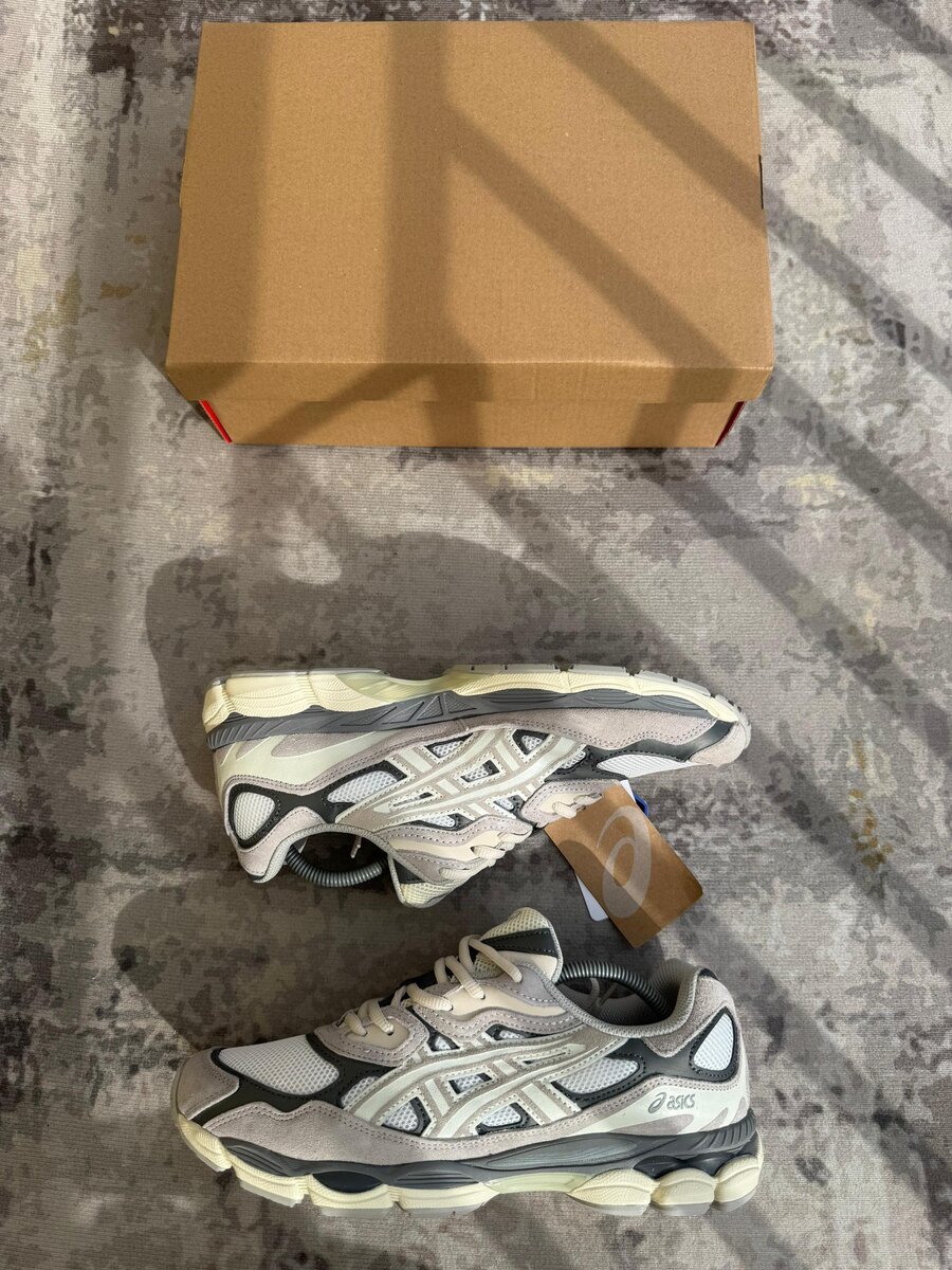 Chaussures de sport ASICS tendance