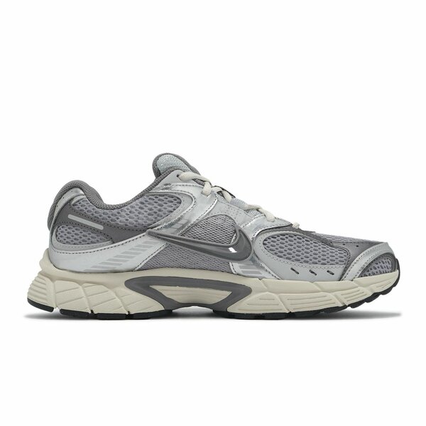 Chaussures de sport grises