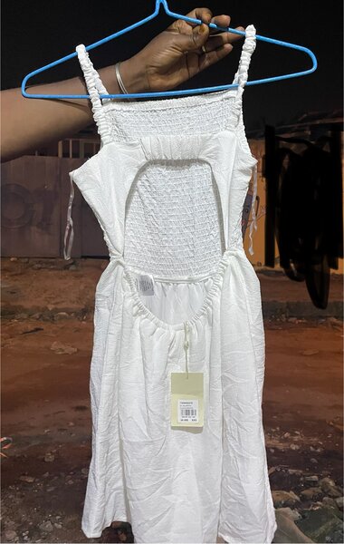 Combinaison blanche dos ouvert