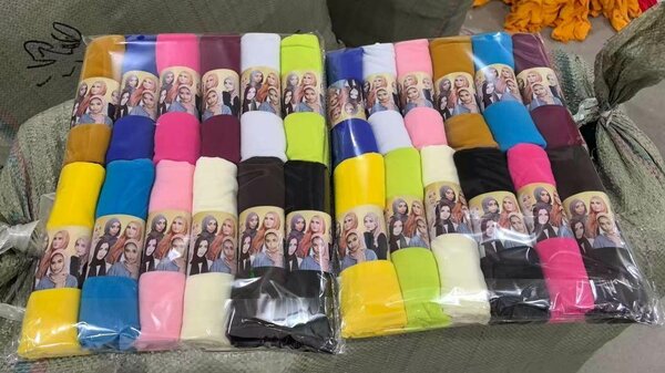 Écharpes Hijab Couleurs Variées