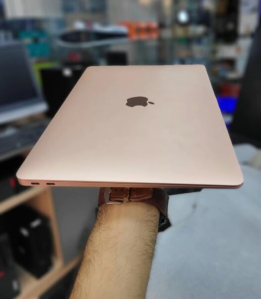 MacBook Air (M1, 2020)