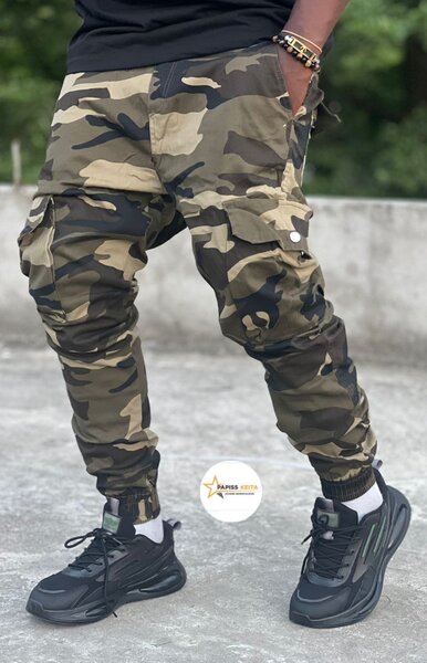 Pantalon cargo camouflage