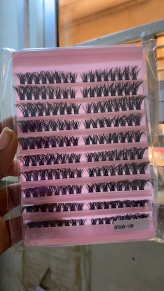 Faux cils individuels volumineux