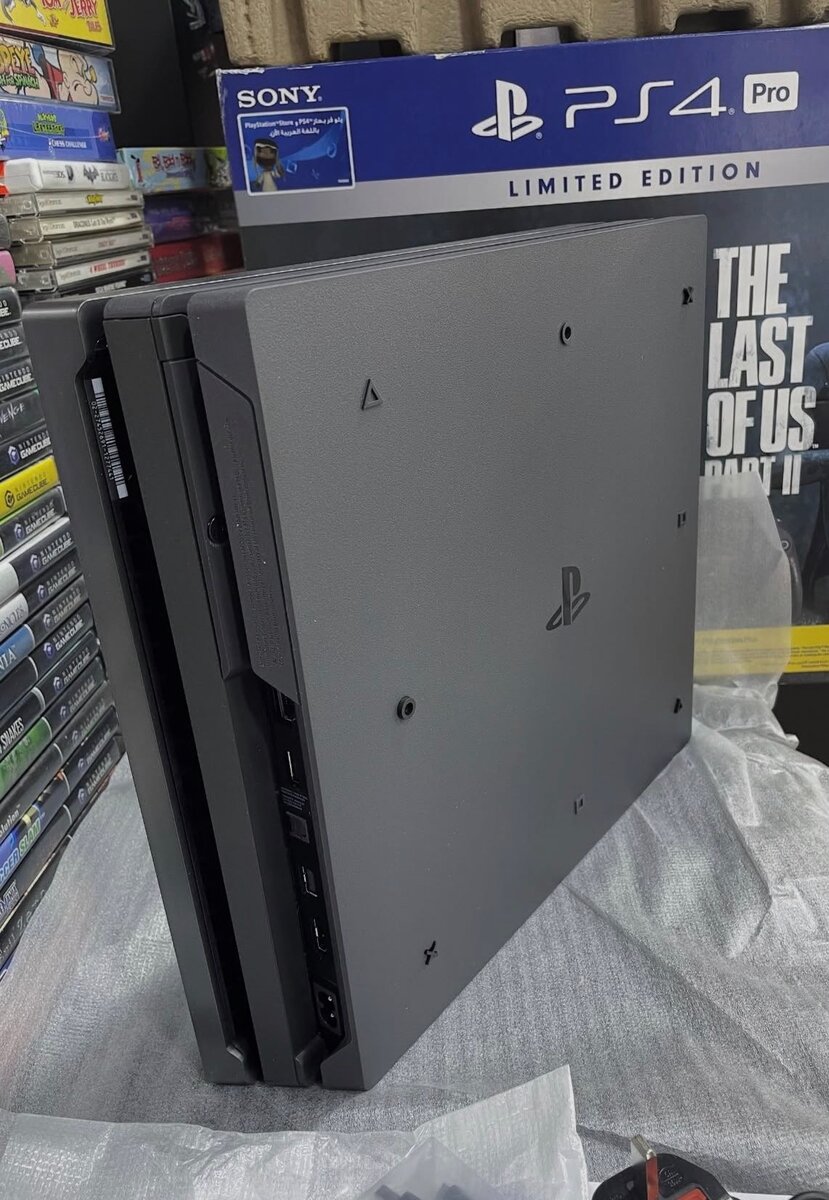 Console PS4 Pro Édition Limitée