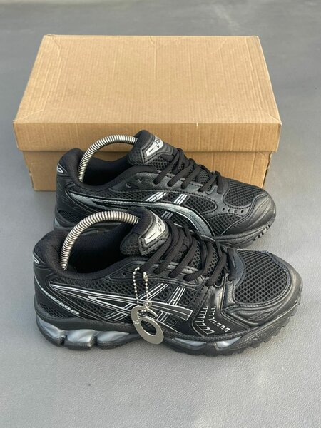 Chaussures de sport noires unisexes