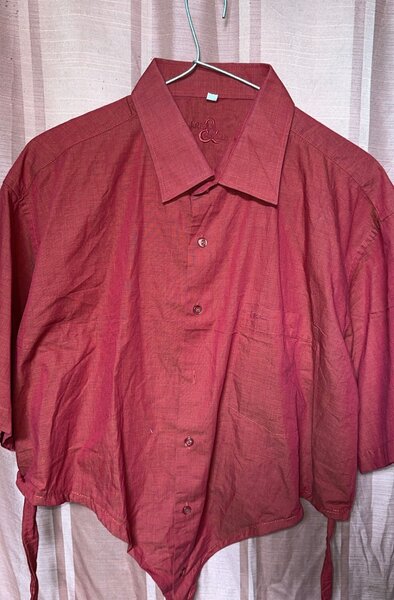 Chemise rouge en coton