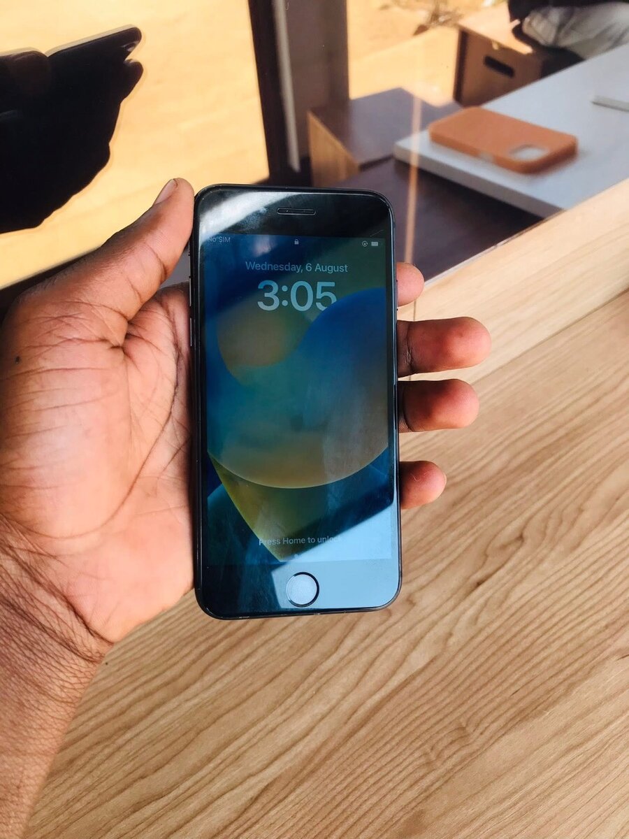iPhone Noir Débloqué 64Go