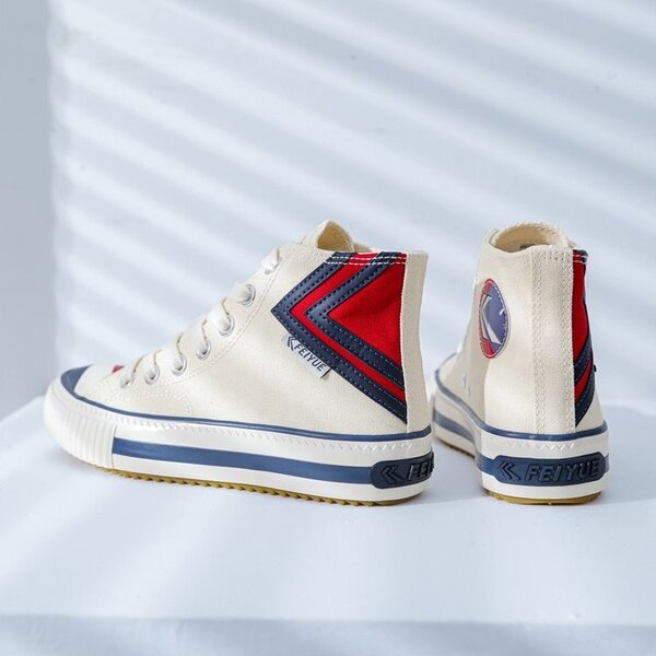 Ladies Trendy Quality Converse