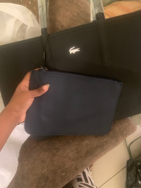 Sac à main noir élégant