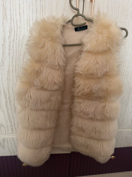 Без рукавка