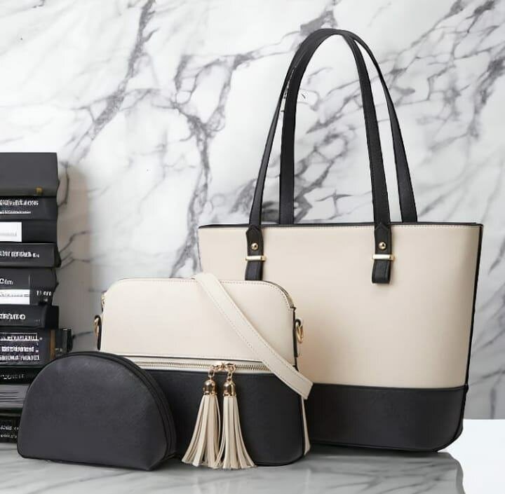 3 Piece Bag in 2500 Rs With Delivery..