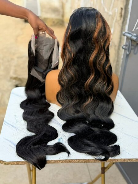 Perruque ondulée longue