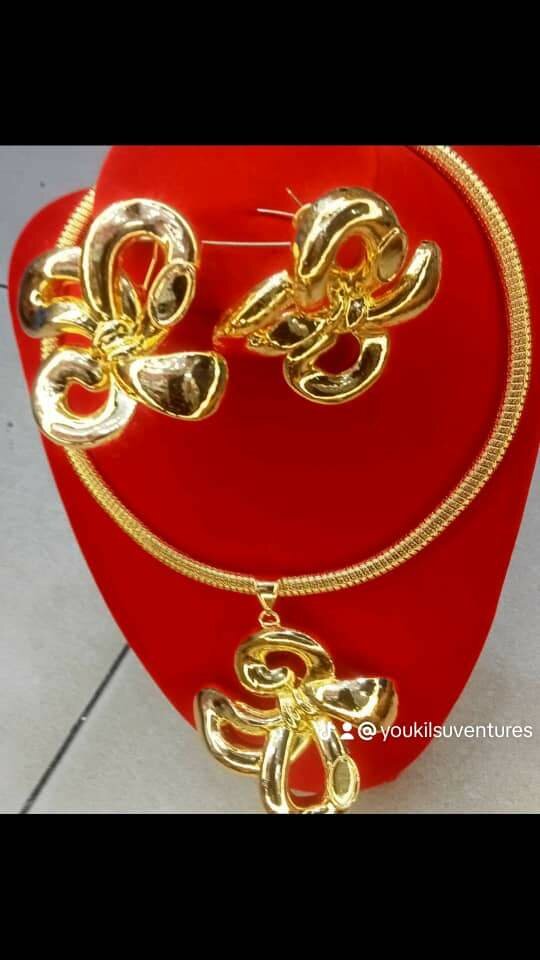 Bracelet and jewelry