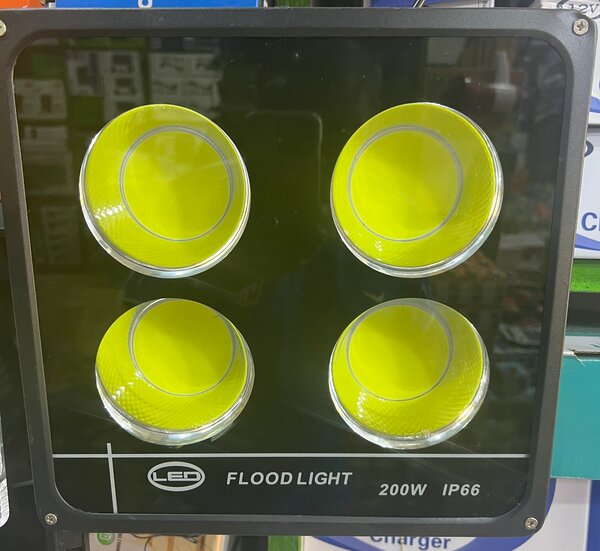 Projecteur LED 200W IP66