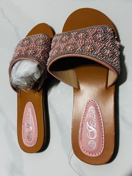 Sandales brodées élégantes