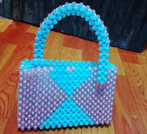 Sac à main perles colorées