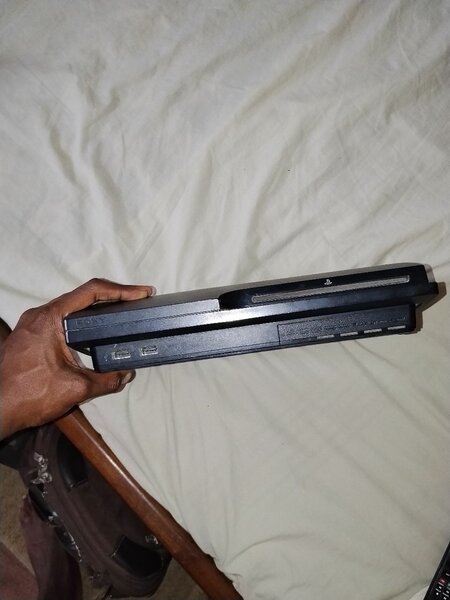 Console PlayStation 3 Slim