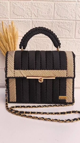 Sac à main crochet élégant