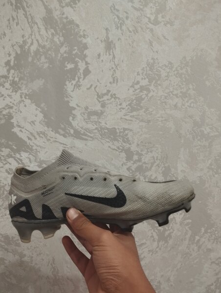 Футболные бутсы air zoom