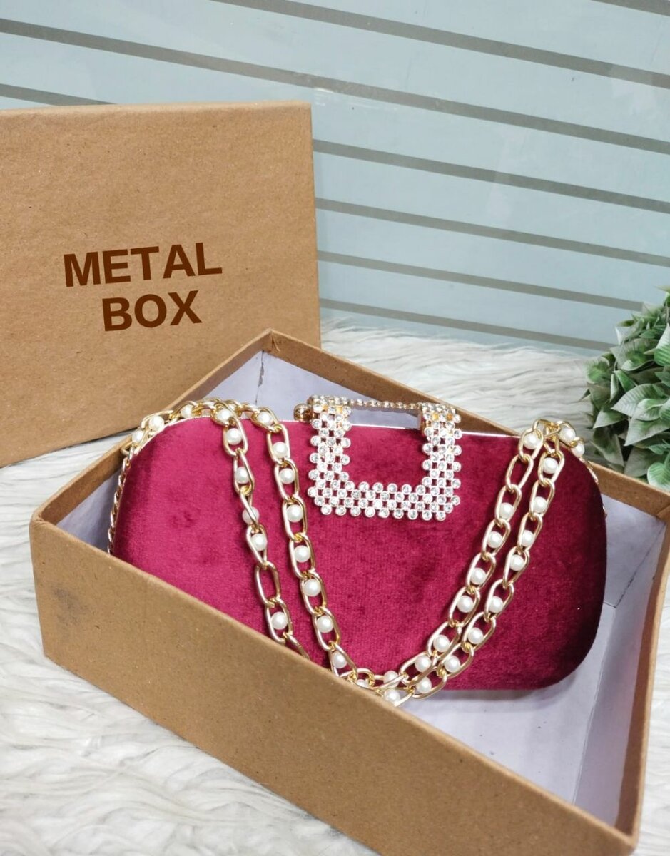 Fancy velvet clutch