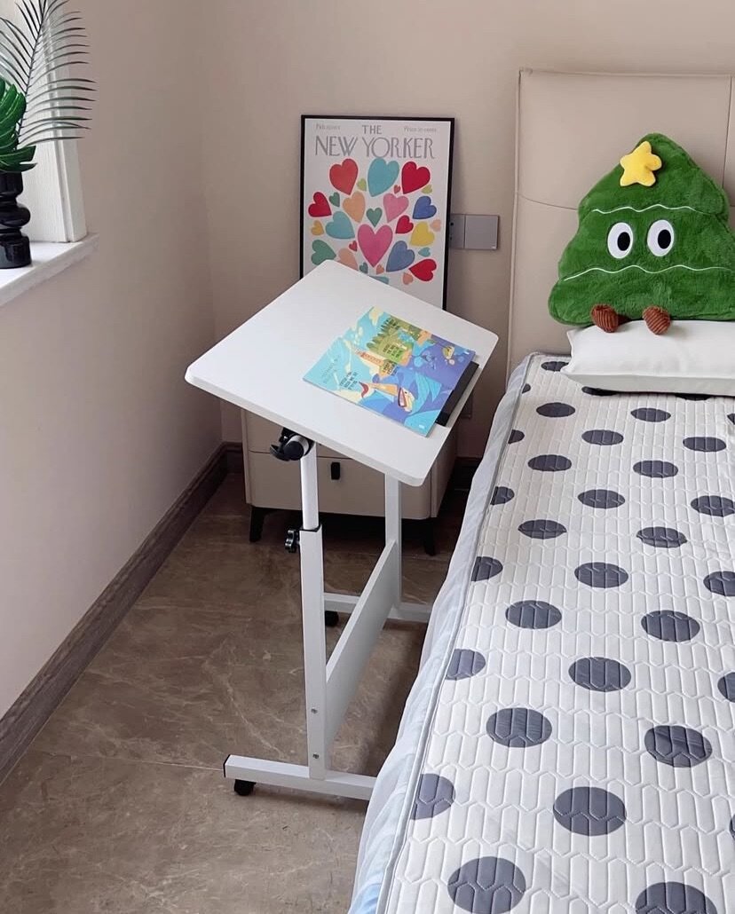 ROTATORY ADJUSTABLE TABLE