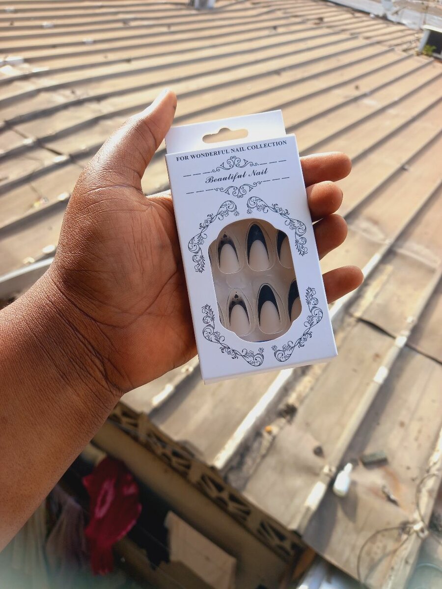 24 Ongles Press-On Élégants